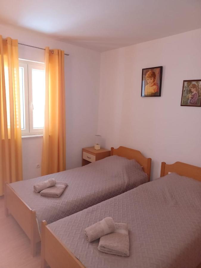 Roza Apartment Cres